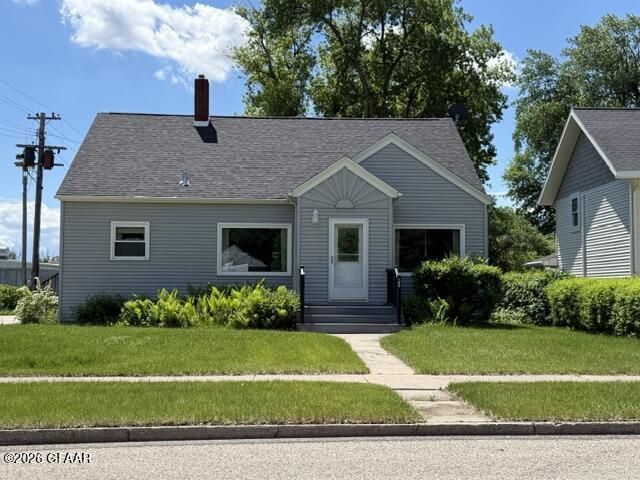 106 2ND Street W primary photo