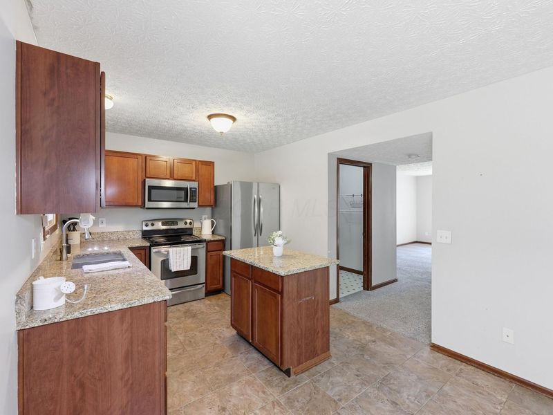 4553 Nickerson Road, Columbus, OH 43228 Photo 7