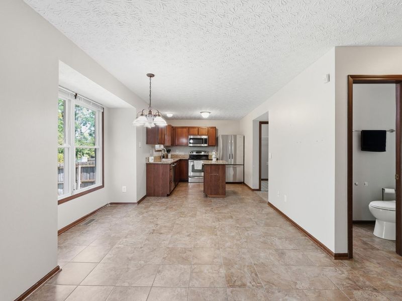 4553 Nickerson Road, Columbus, OH 43228 Photo 8