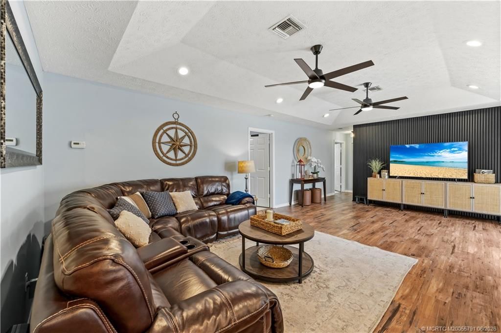 972 SW Hunt Club Circle, Palm City, FL 34990 Photo