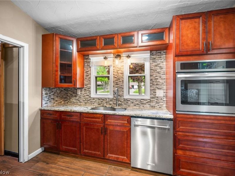 8498 Hallnorth Drive, Mentor, OH 44060 Photo 10