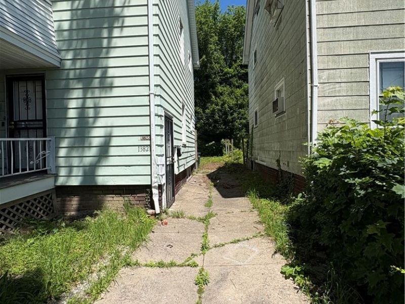 13821 Deise Avenue , Cleveland, OH 44110 Photo 3