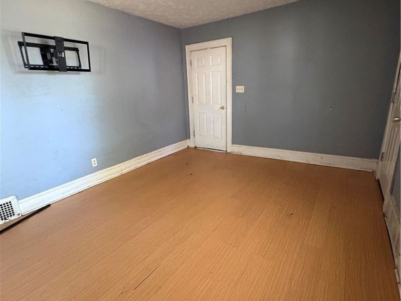 13821 Deise Avenue , Cleveland, OH 44110 Photo 6