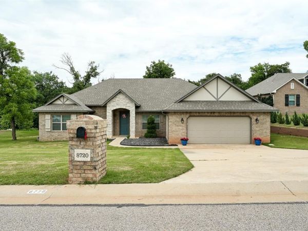 8720 Tall Oaks Drive, Guthrie, OK 73044