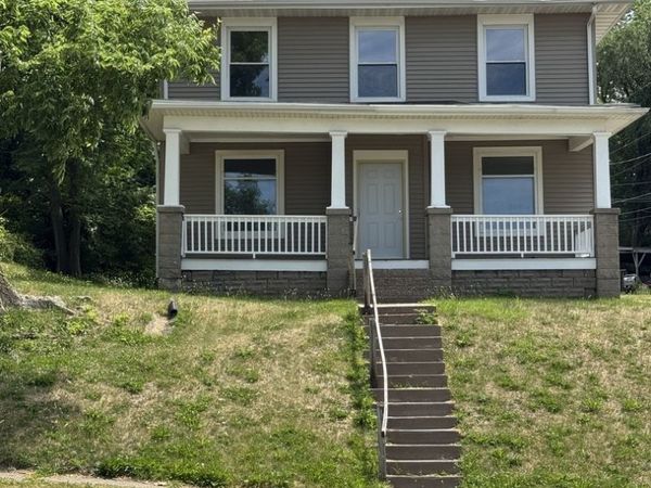 919 Leclaire Street, Unit 1-2, Davenport, IA 52803