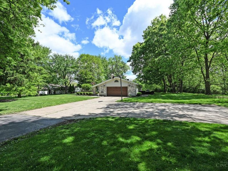 2987 W Pekin Road, Clearcreek Twp., OH 45066 Photo 2