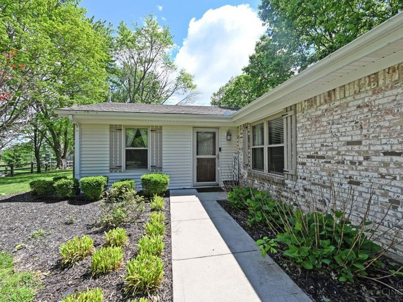 2987 W Pekin Road, Clearcreek Twp., OH 45066 Photo 4