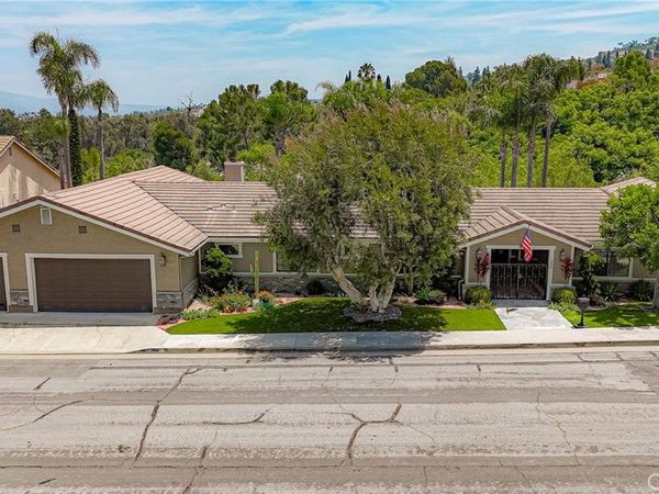 396 S Sleepy Meadow , Anaheim, CA 92807