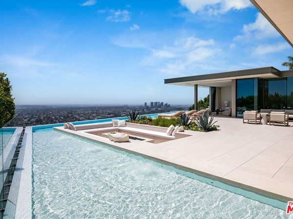 9016 Thrasher Avenue , Los Angeles, CA 90069