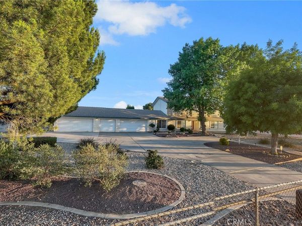11631 Whitehaven , Oak Hills, CA 92344