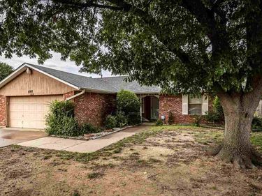 7207 NW Willow Creek Dr, Lawton, OK 73505