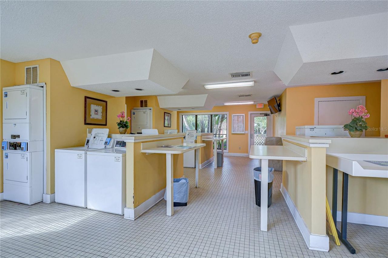 11901 4th Street N, Unit 4206, Saint Petersburg, FL 33716 Photo