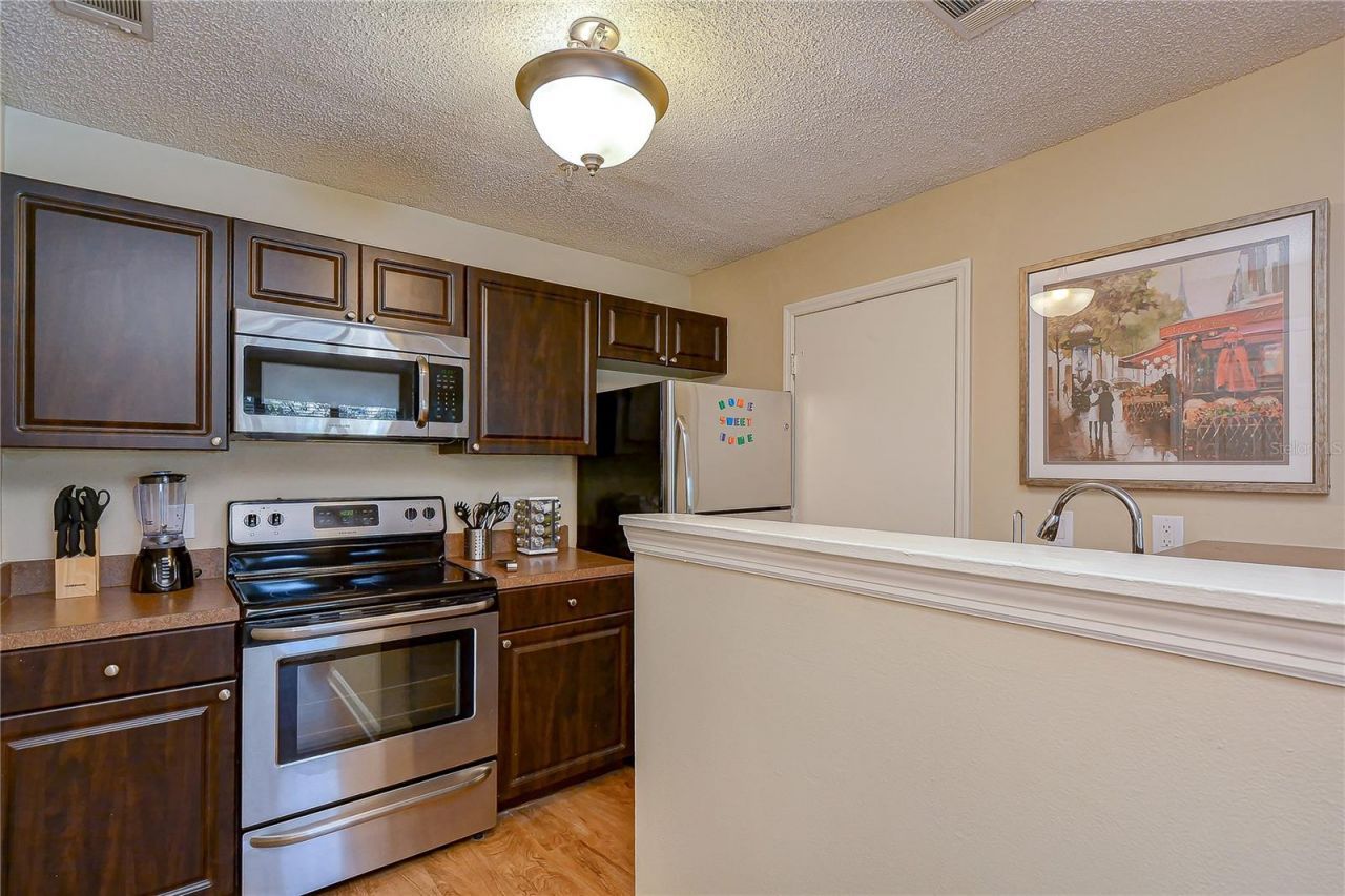 11901 4th Street N, Unit 4206, Saint Petersburg, FL 33716 Photo