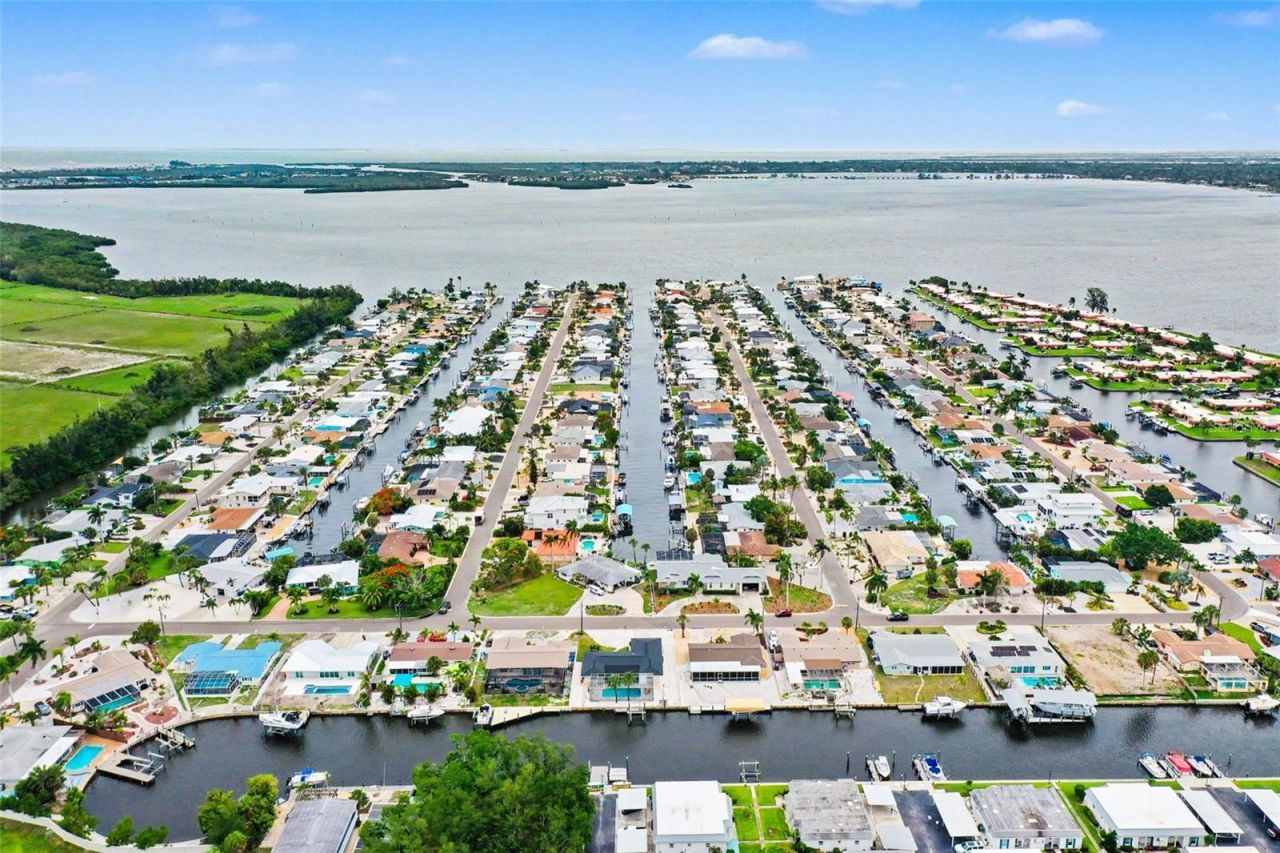 9911 Royal Palm Drive, Bradenton, FL 34210 Photo