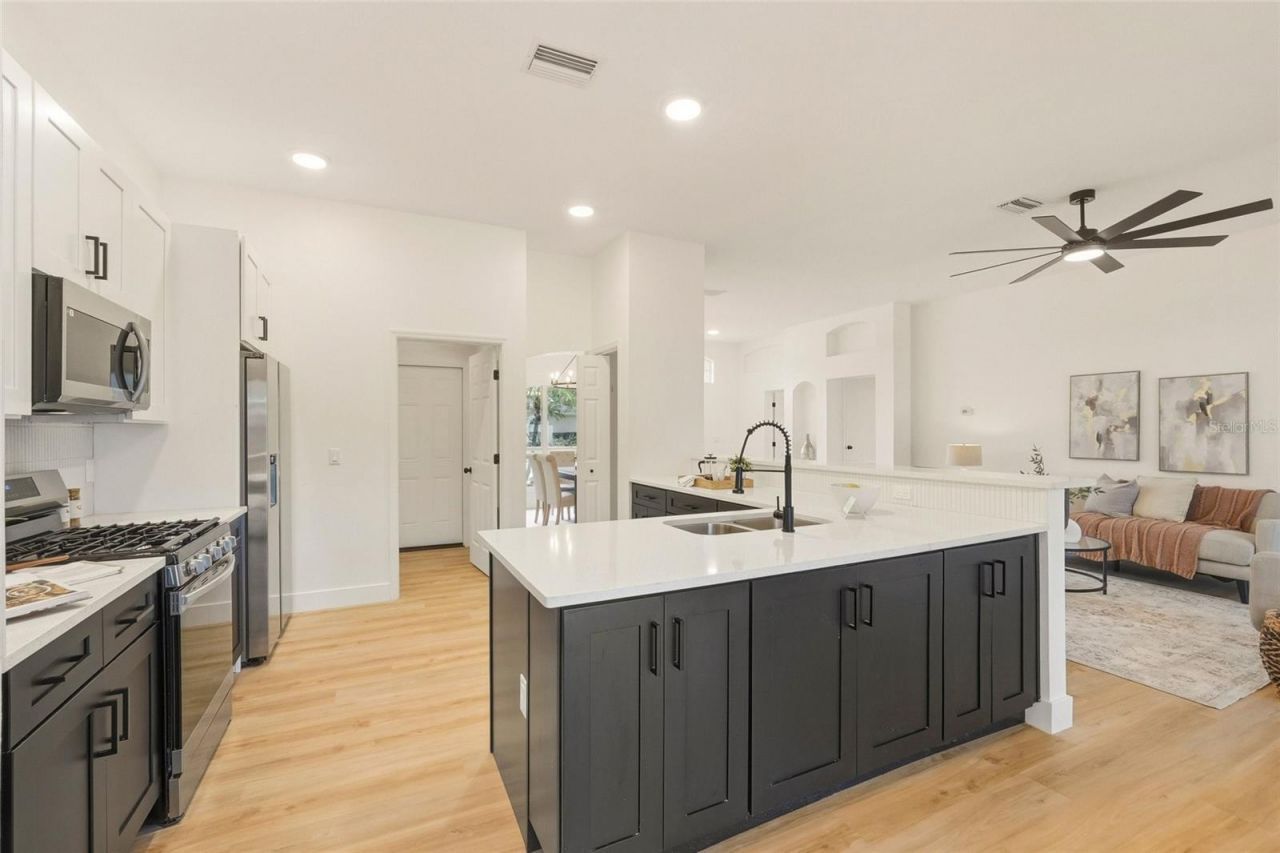 10117 Whisper Pointe Drive , Tampa, FL 33647 Photo