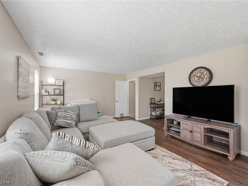 8764 Ashton Place Drive, North Ridgeville, OH 44039 Photo 15