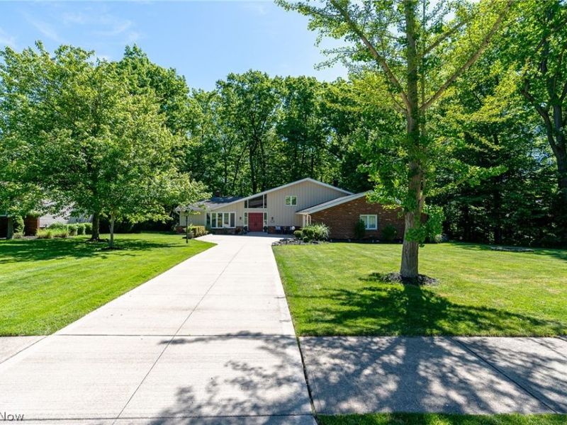 9124 Meadow Lane , Brecksville, OH 44141 Photo 2