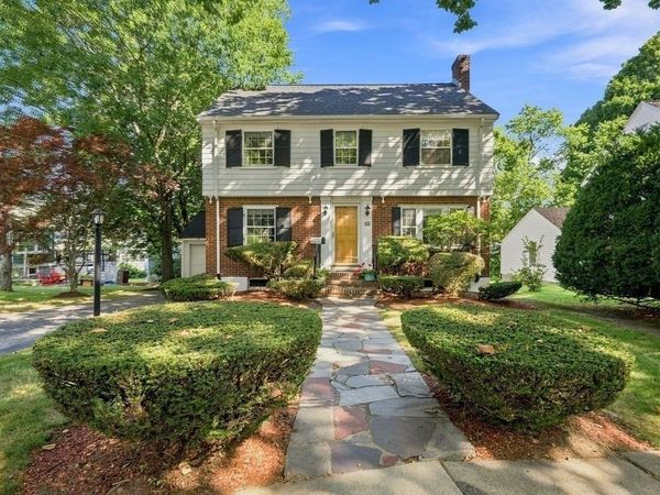 8 Carlson Circle, Boston, MA 02132