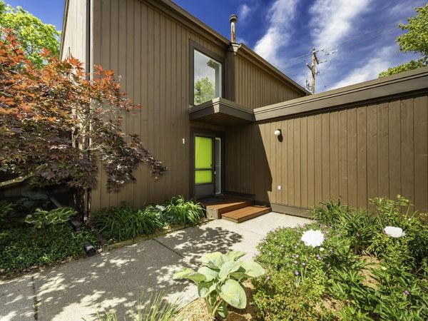 1 Westbury Court, Ann Arbor, MI 48105