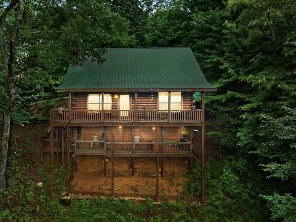 372 Mountain View Road , Ellijay, GA 30540