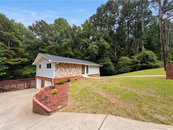 3630 Creekview Circle, College Park, GA 30349