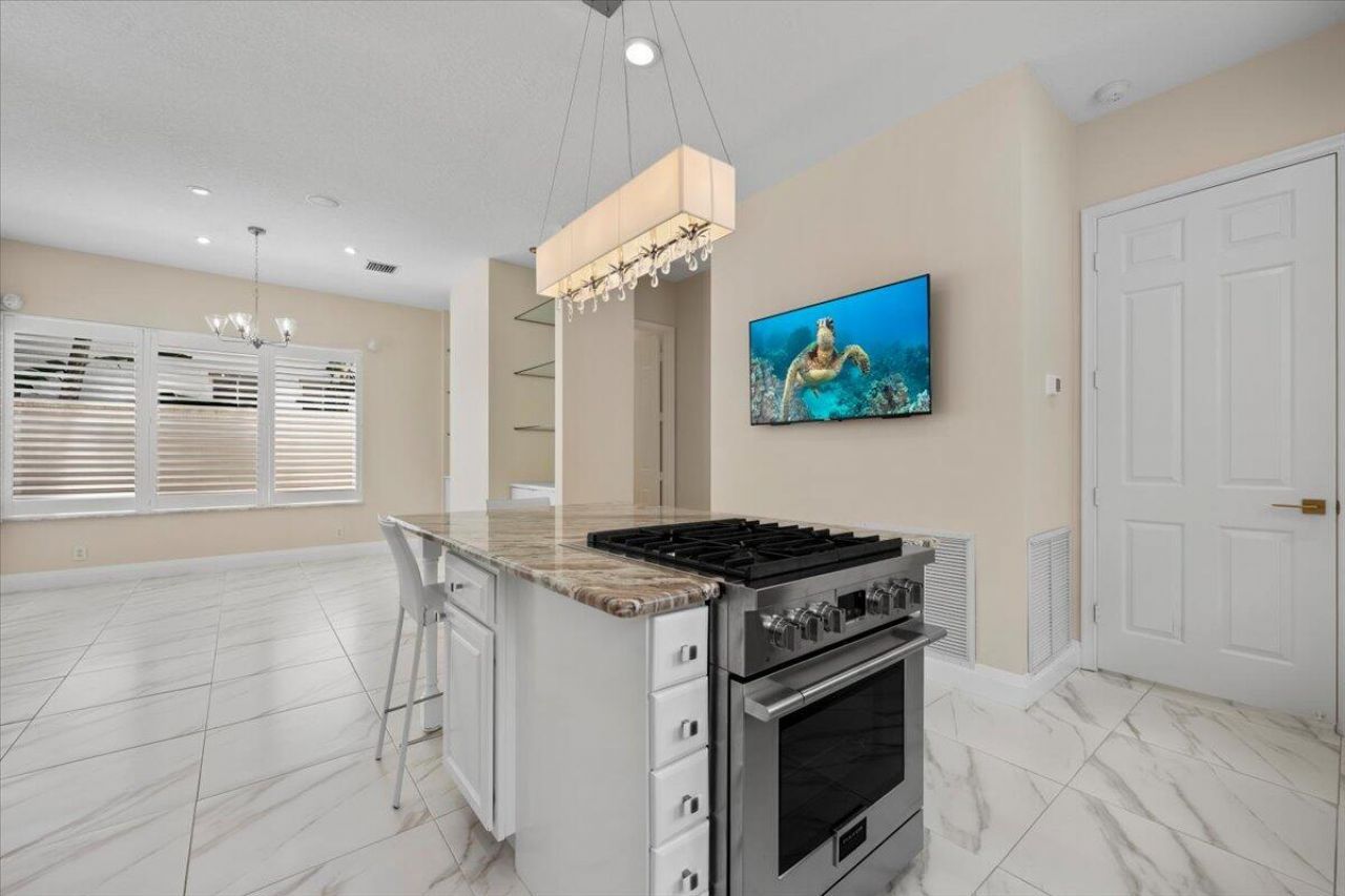 208 Glacier Street, Palm Beach Gardens, FL 33410 Photo