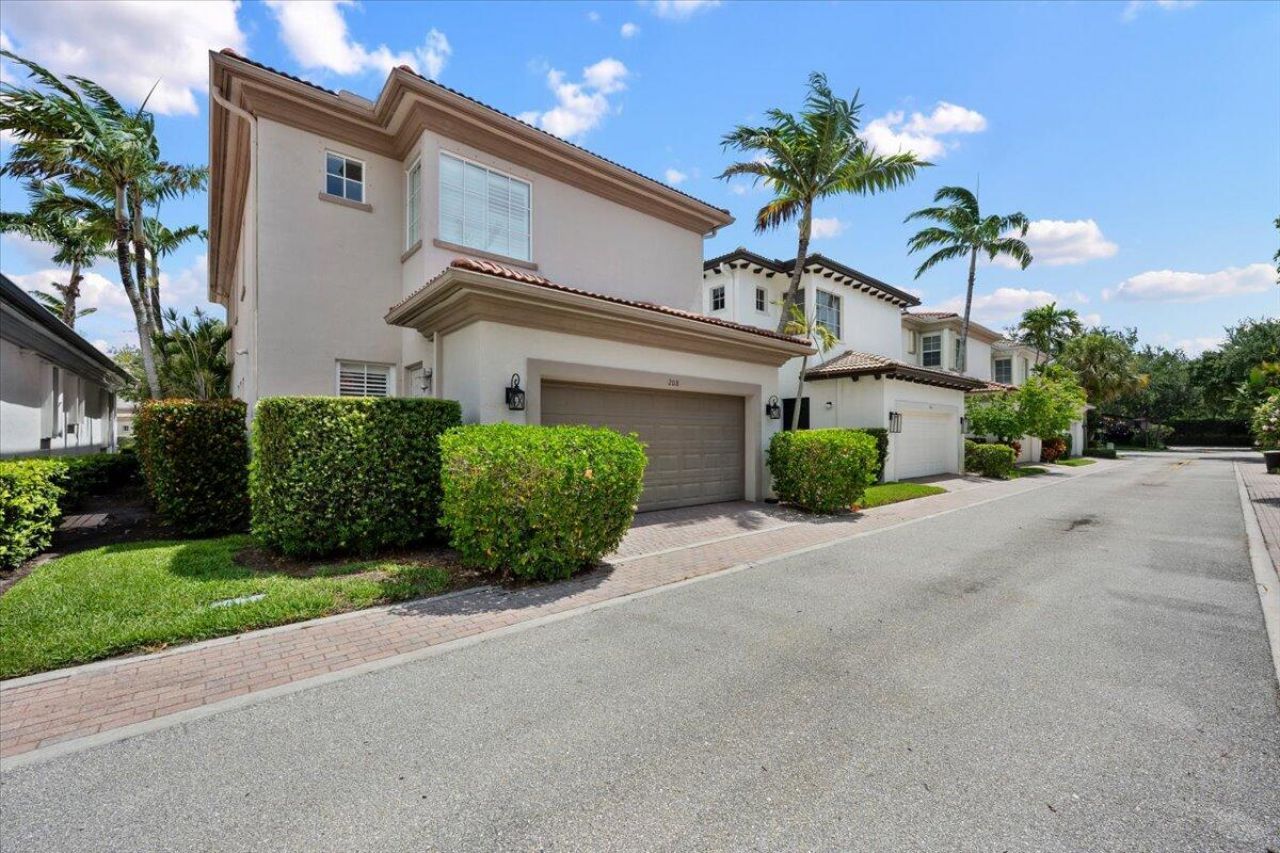 208 Glacier Street, Palm Beach Gardens, FL 33410 Photo