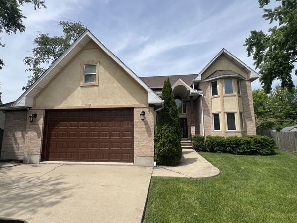 262 9th Street , Wheeling, IL 60090