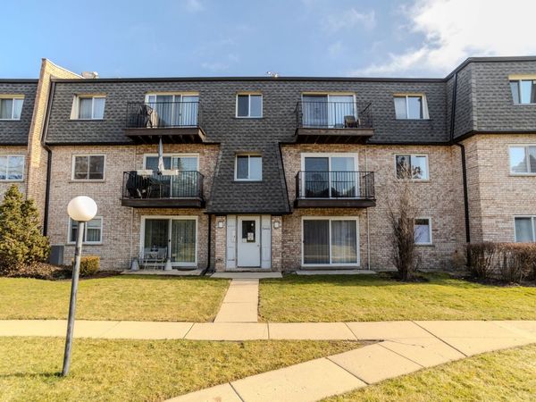 9446 Bay Colony Drive , Unit 1S, Des Plaines, IL 60016