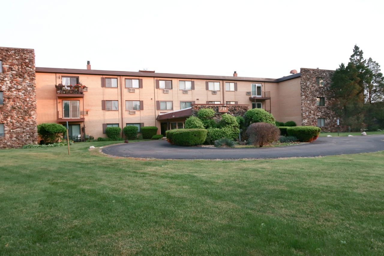 725 W Dempster Street , Unit 308, Des Plaines, IL 60016 Main Photo