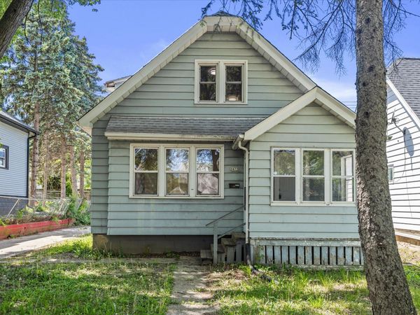 2473 N 57th St, Milwaukee, WI 53210
