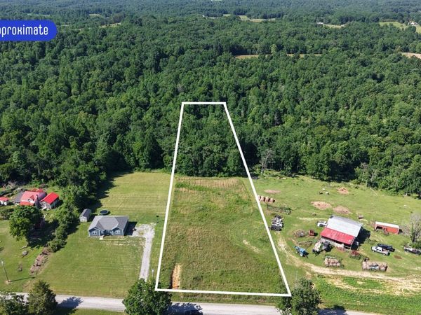 2 Hawkins Rd , Unit 2, Westmoreland, TN 37186