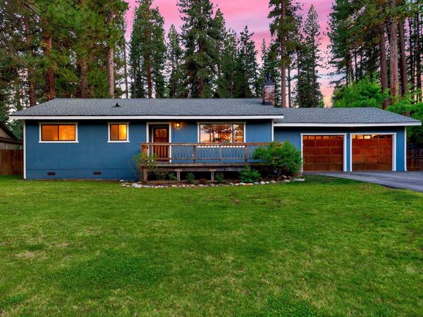 10895 Jeffrey Pine Road, Truckee, CA 96161