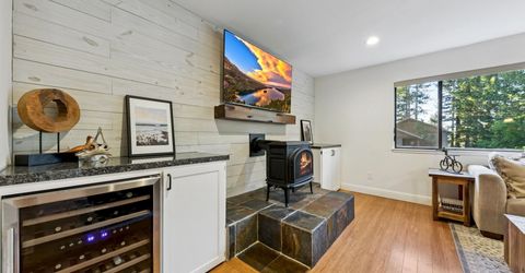 10895 Jeffrey Pine Road, Truckee, CA 96161 Photo