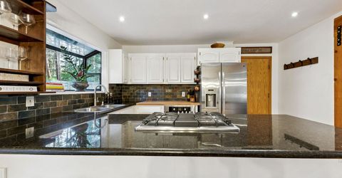 10895 Jeffrey Pine Road, Truckee, CA 96161 Photo
