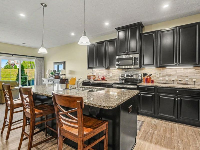 7893 Pinnacle Point Drive, West Chester, OH 45069 Photo 11