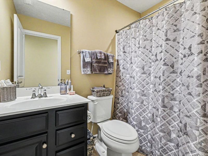 7893 Pinnacle Point Drive, West Chester, OH 45069 Photo 19