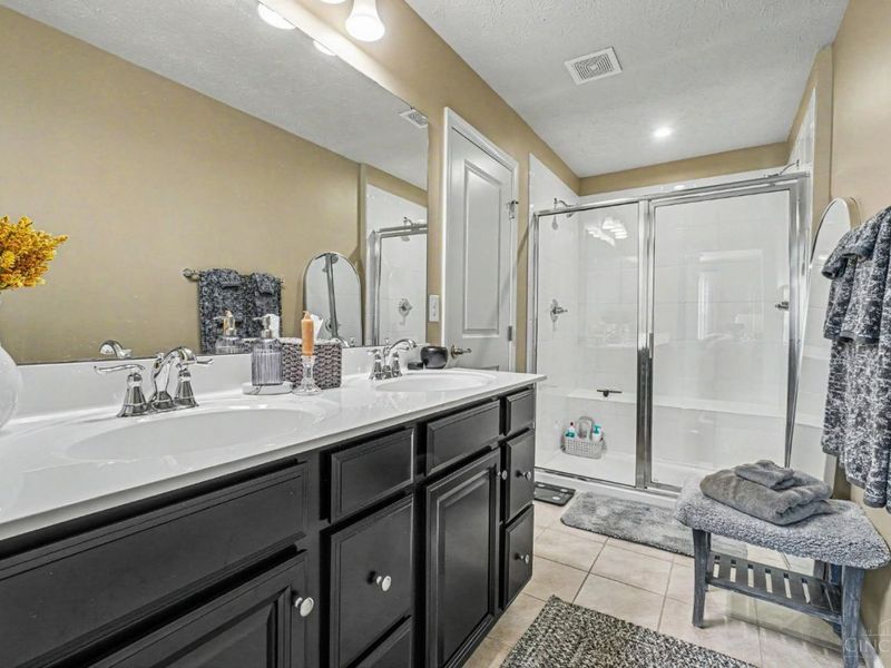 7893 Pinnacle Point Drive, West Chester, OH 45069 Photo 20