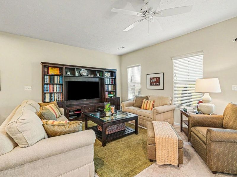 7893 Pinnacle Point Drive, West Chester, OH 45069 Photo 5