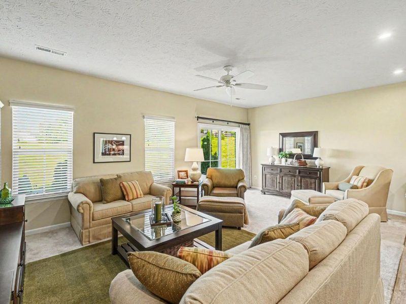 7893 Pinnacle Point Drive, West Chester, OH 45069 Photo 6