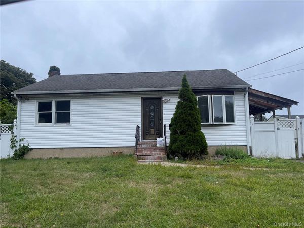3 Surrey Drive , Amityville, NY 11701