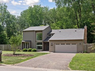 13124 April Lane, Minnetonka, MN 55305