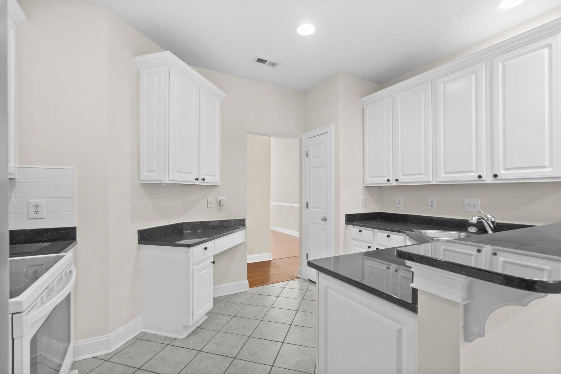 1911 Deerfield Ave.  Photo 18