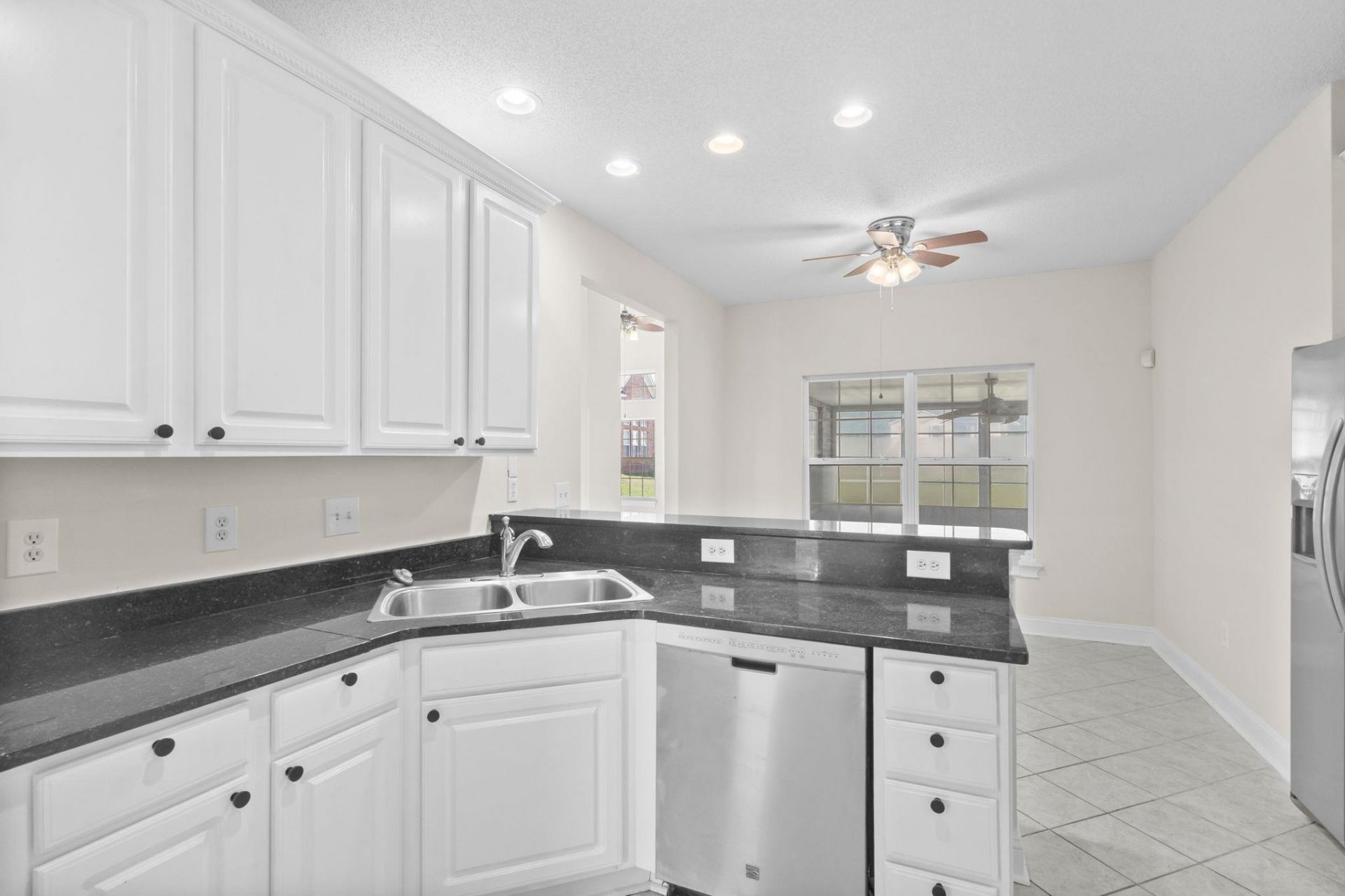 1911 Deerfield Ave.  Photo 22
