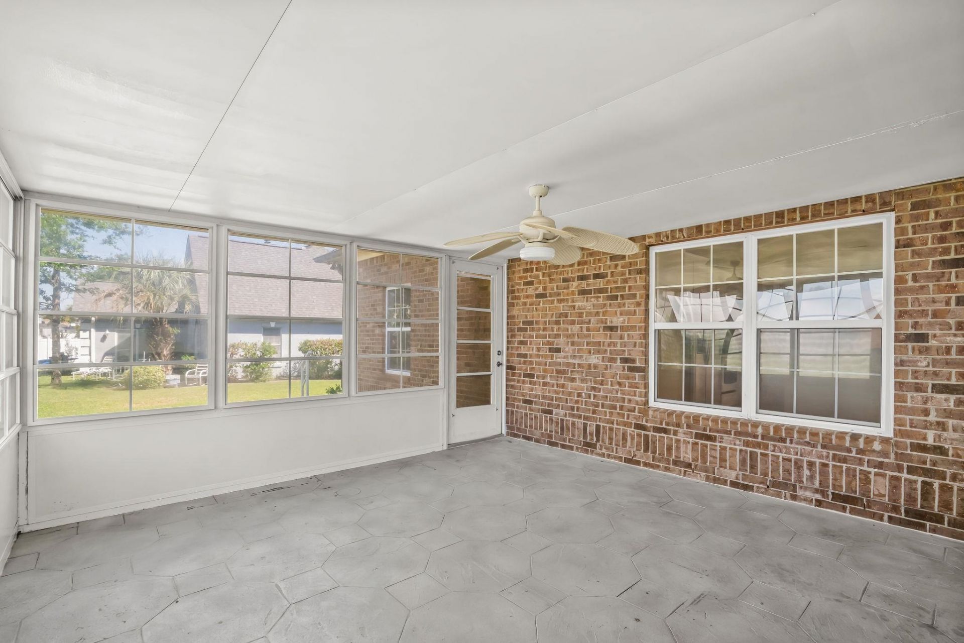 1911 Deerfield Ave.  Photo 25