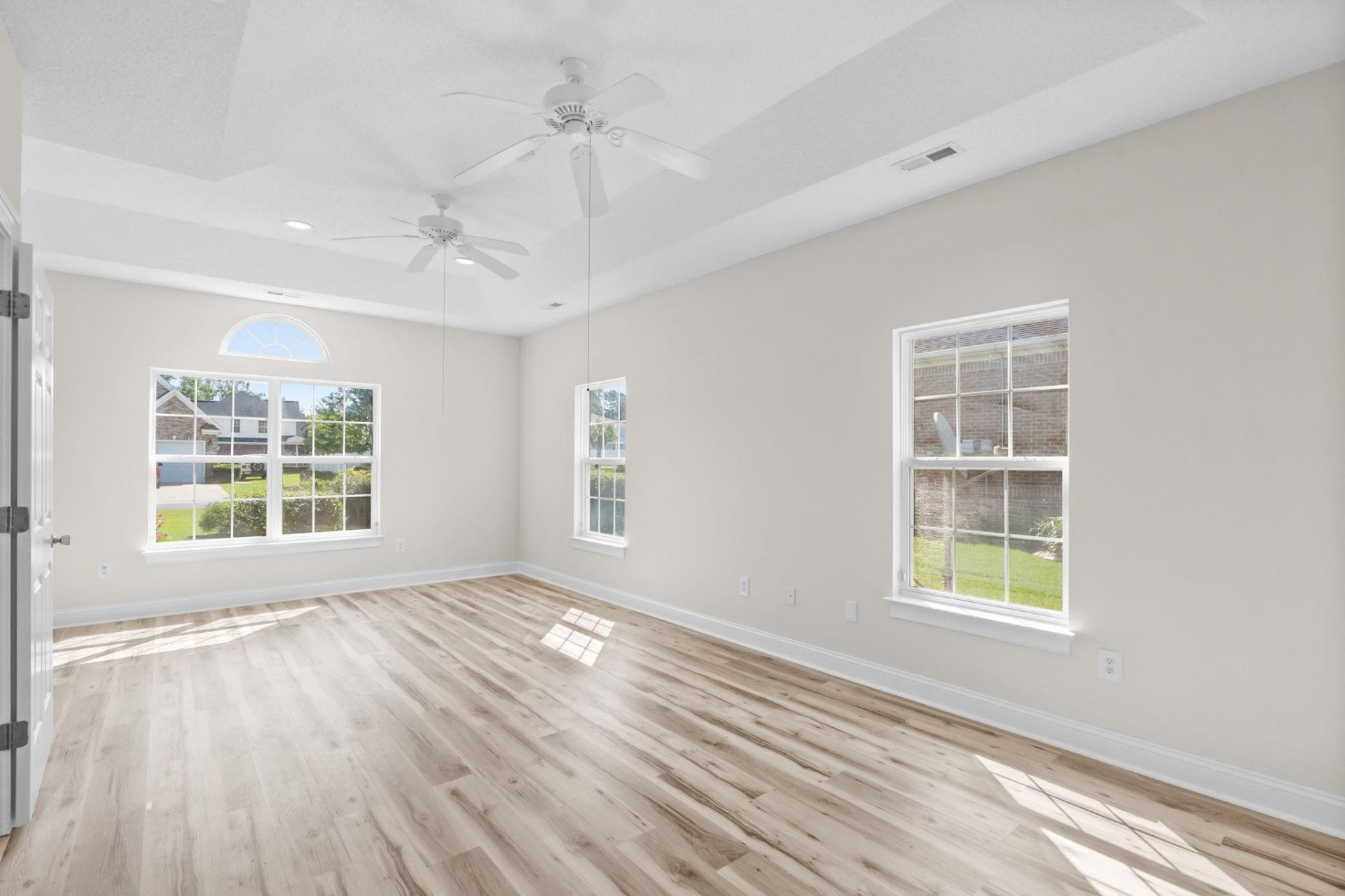 1911 Deerfield Ave.  Photo 26