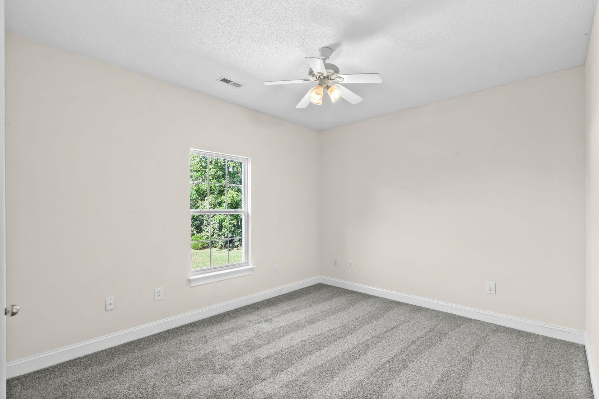 1911 Deerfield Ave.  Photo 33