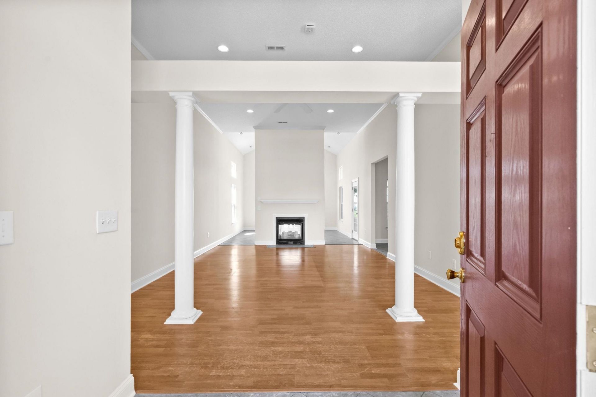 1911 Deerfield Ave.  Photo 4
