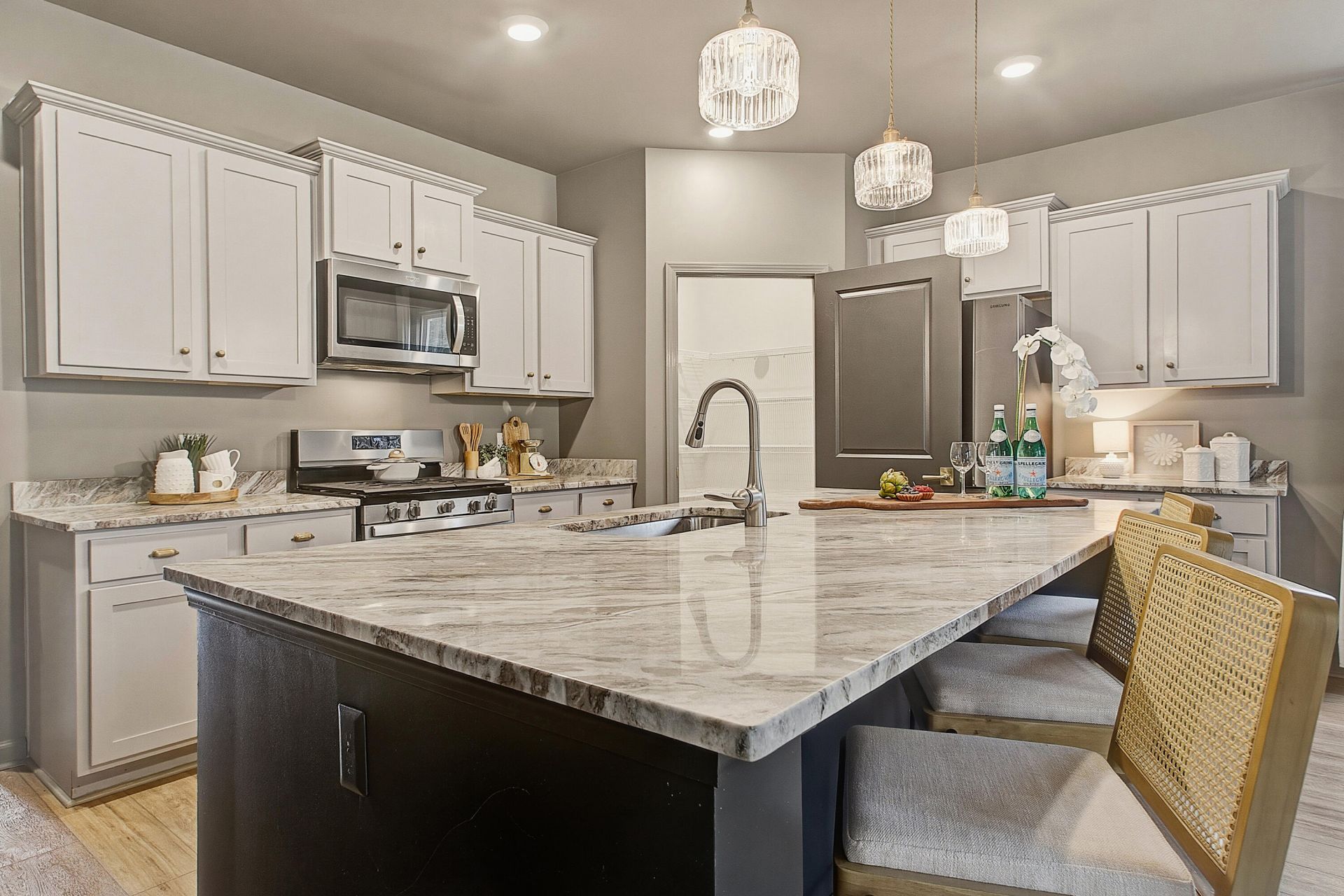 1122 Wading Point Boulevard Photo 13
