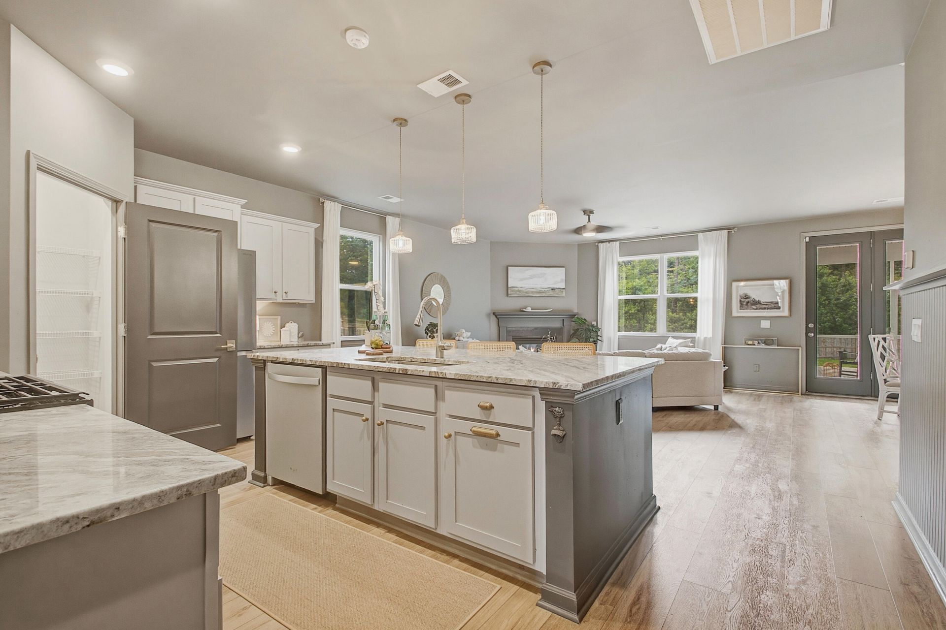 1122 Wading Point Boulevard Photo 8